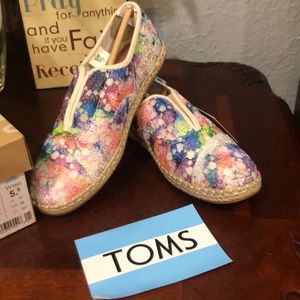 Brand New Toms